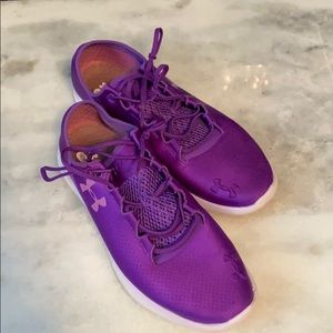 UNDER ARMOUR studio luxe speedform shoe